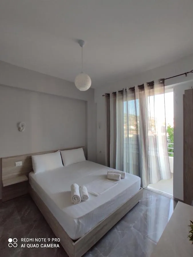 Villa Baka Sarandë 0*,