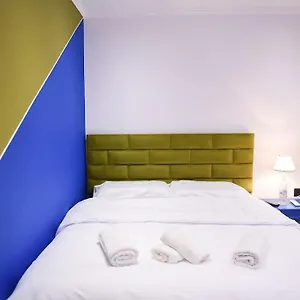 https://city-center-12-tirana-way-apartments.hotels-in-tirana.com